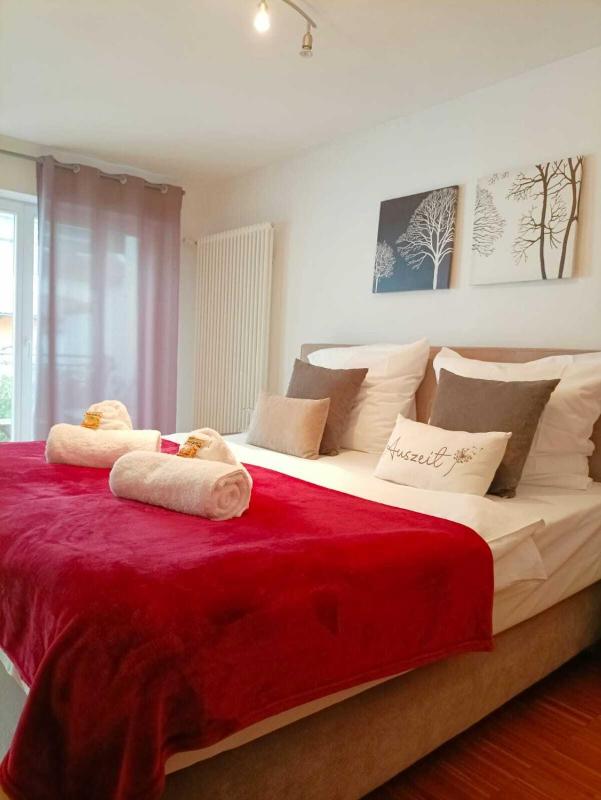 Deluxe Triple Room image 1