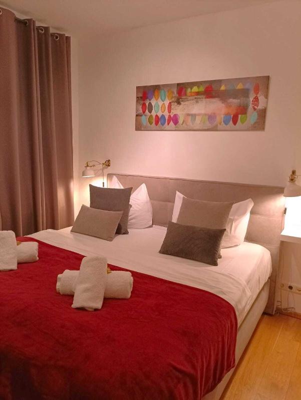 Double Room with Private Bathroom image 1