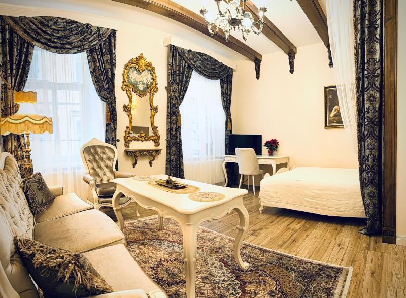 Deluxe Apartment image 1