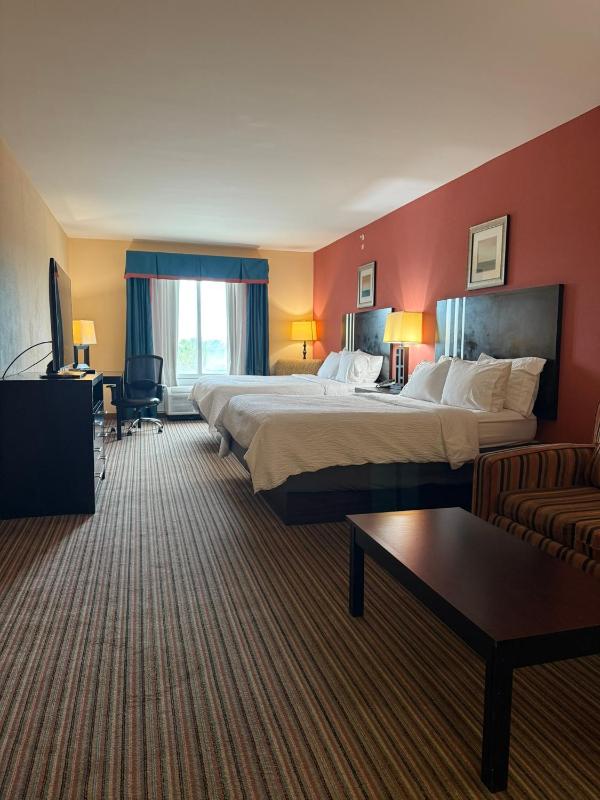 Standard Queen Room with Sofa Bed image 2