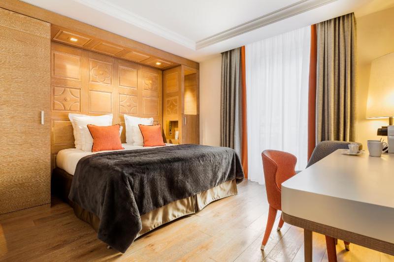 Superior Double Room image 4
