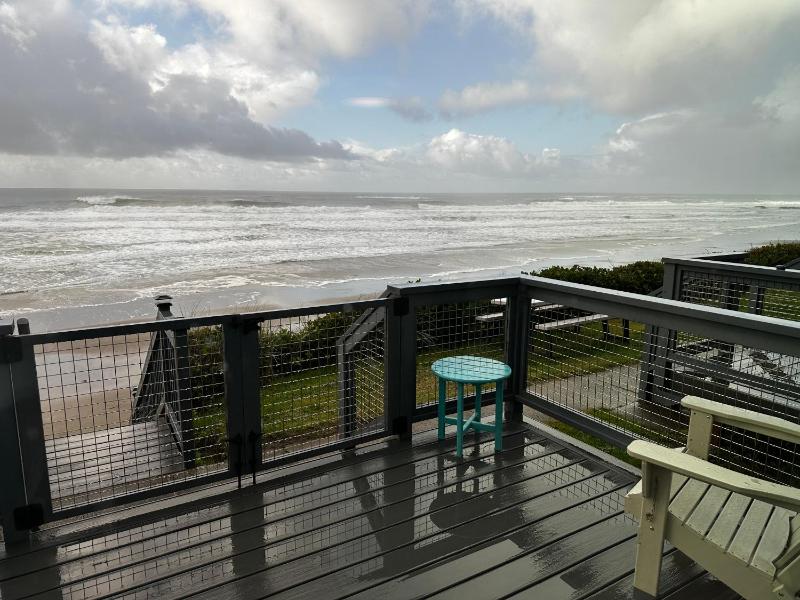 Queen Studio Suite Disability Access (ADA) with Deck image 3