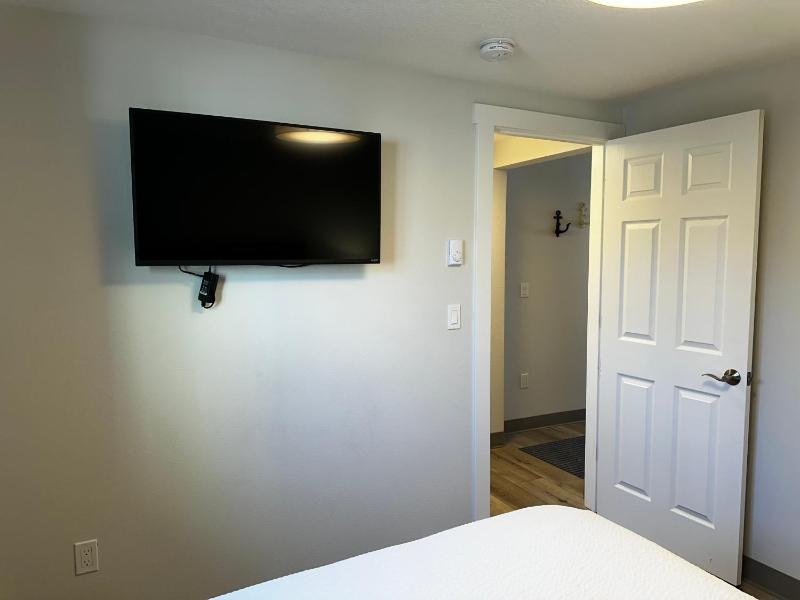 Two-Bedroom Suite image 4