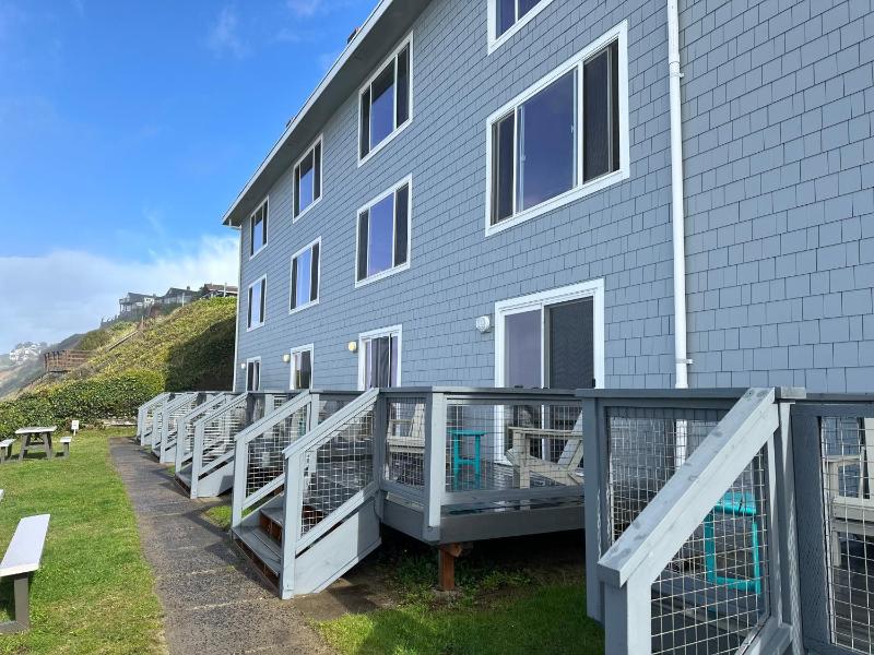 West Beach Suites - image 15