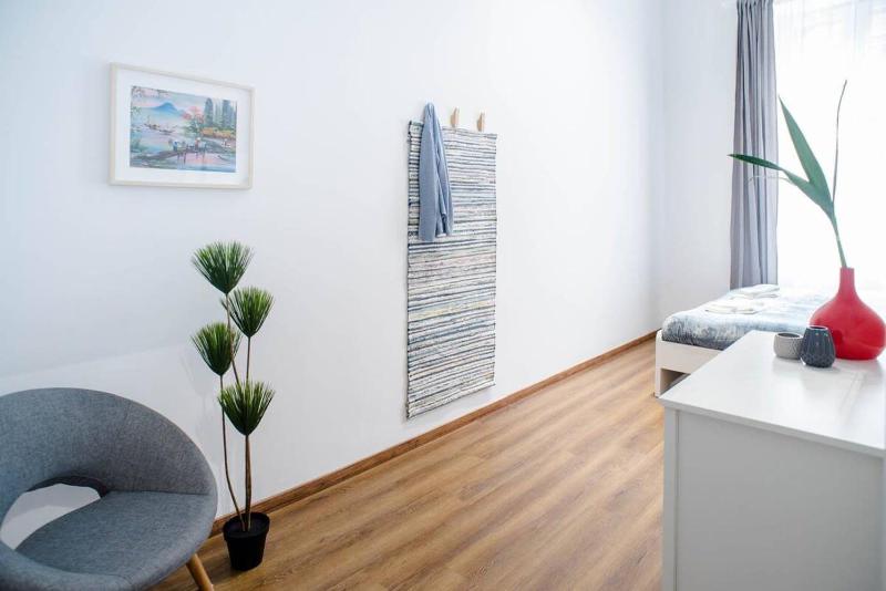 5 bedrooms apartment with AC in center - image 7