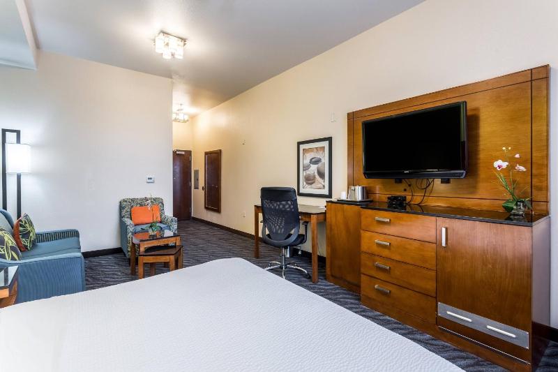 King Room image 3