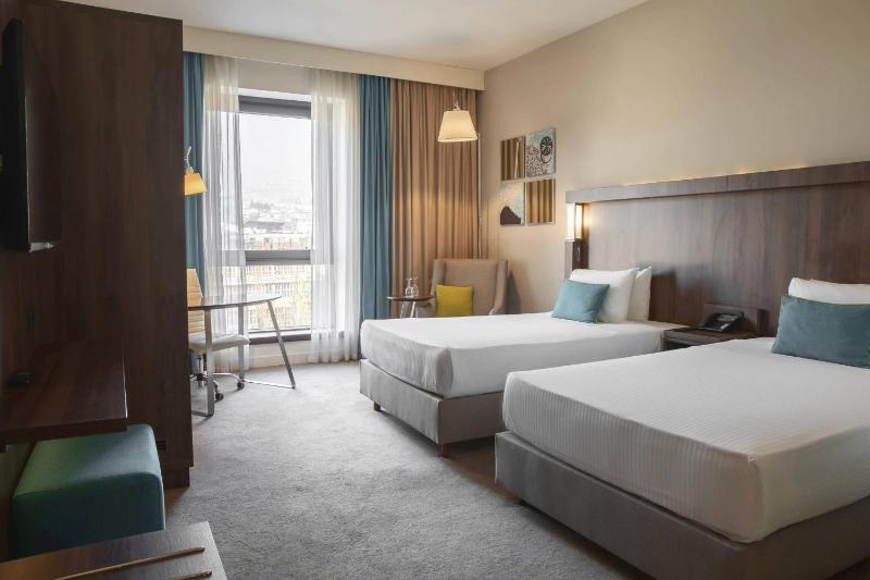 Twin Room image 1