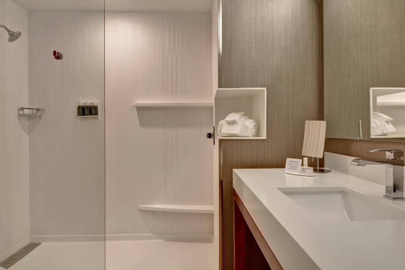 King Room with Sofa Bed - Hearing Accessible image 3