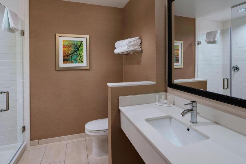 King Room image 3