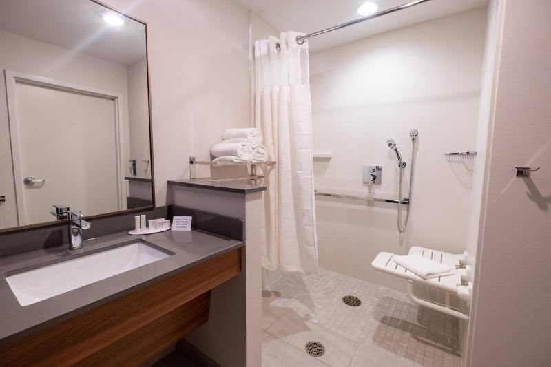 King Room image 3