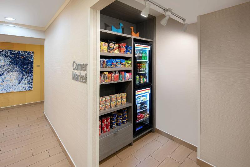 Fairfield Inn & Suites by Marriott Austin-University Area - image 2