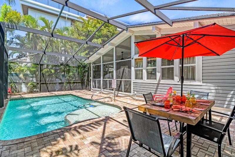 Tropical Retreat - image 5
