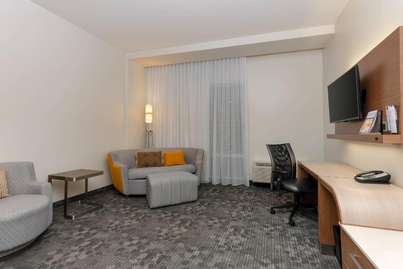 Courtyard by Marriott Savannah Airport - image 23