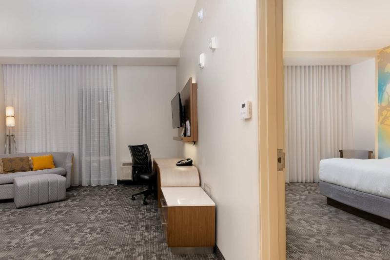 Courtyard by Marriott Savannah Airport - image 12