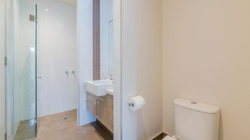 9 Charmandene Court Cowes - image 16