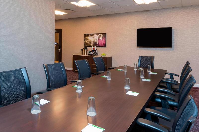 Courtyard by Marriott Louisville Downtown - image 24