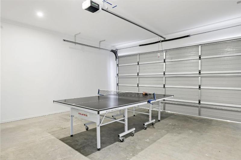 Lux Living Cowes - image 19