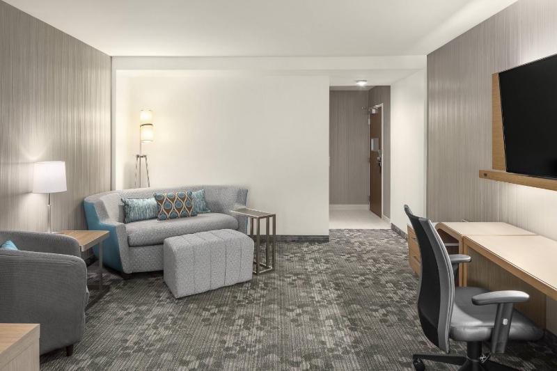 Studio Suite with Two Queen Beds and Sofa Bed - Non-Smoking image 3