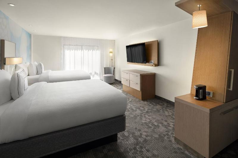 Studio Suite with Two Queen Beds and Sofa Bed - Non-Smoking image 4
