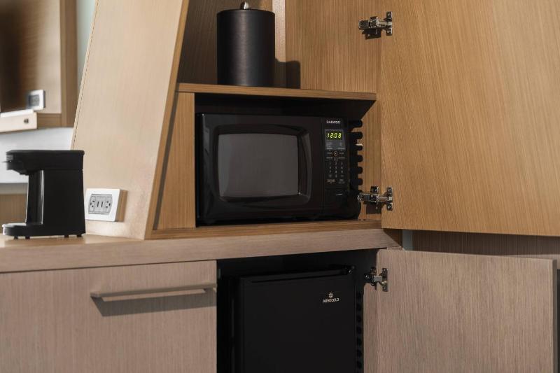 Courtyard by Marriott Seattle Northgate - image 7