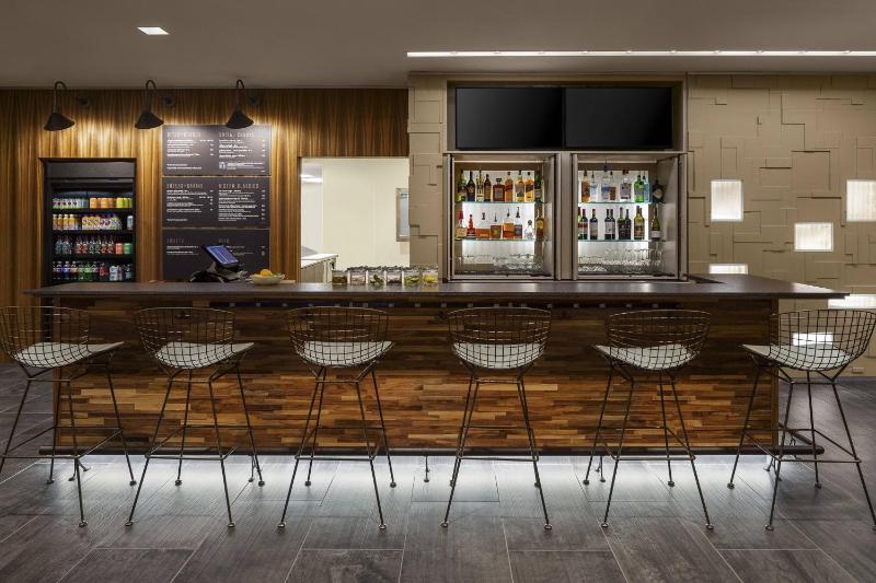 Courtyard by Marriott Seattle Northgate - image 6