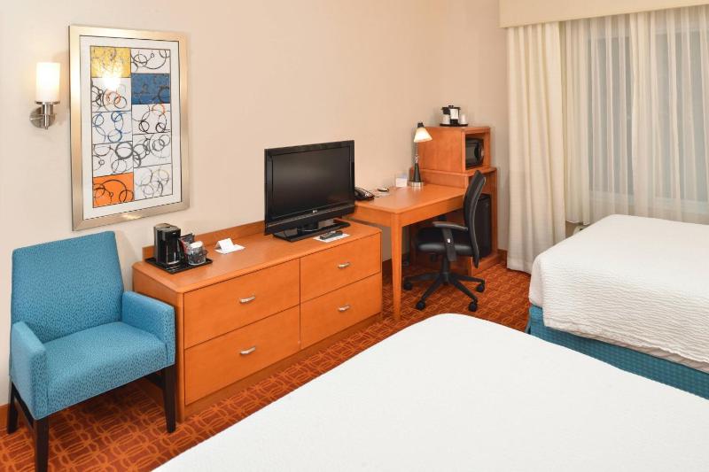 Double Room with Two Double Beds image 3
