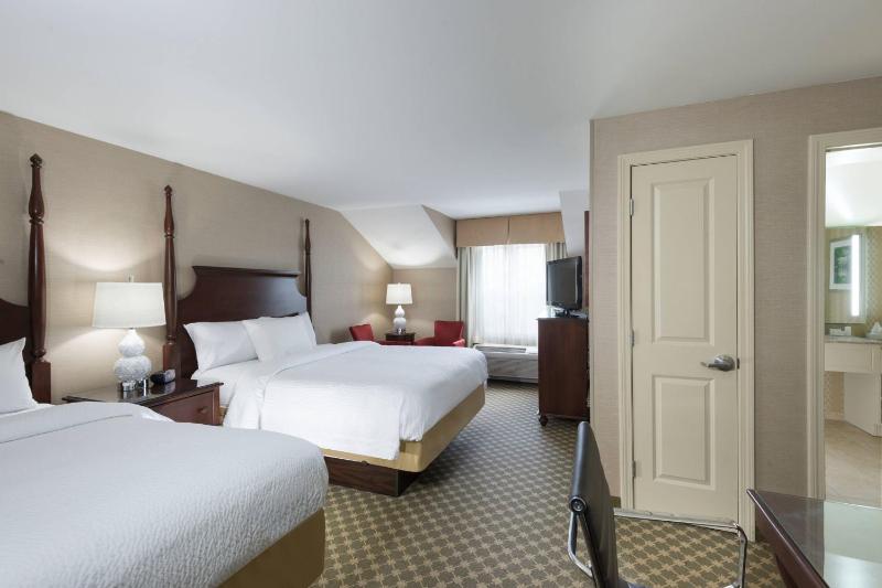 Queen Room with Two Queen Beds image 1