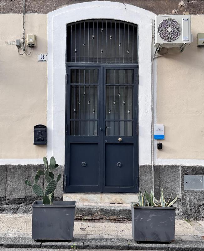 Almond Apartment Catania - image 5