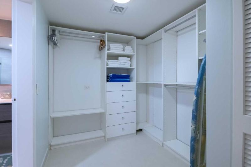 Beachfront - Garden Delight 3BR condo - E125 - image 10