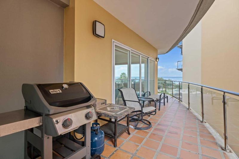 Beachfront - Aqua Vista 3BR condo - A347 - image 4