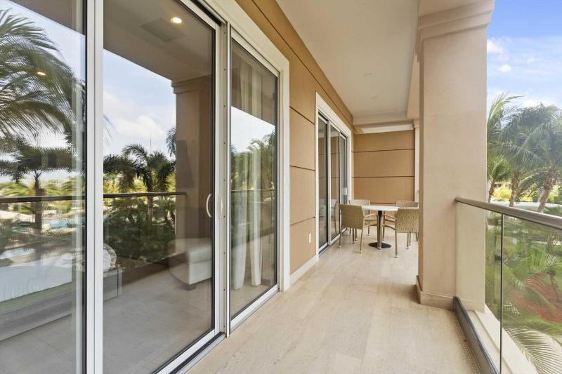 Eagle Beach - Imperial Blossom 2BR condo - LV204 - image 15