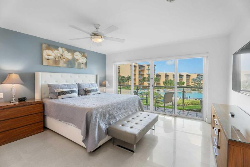Beachfront - Ambiente Elegante 2BR condo - BC256 - image 8