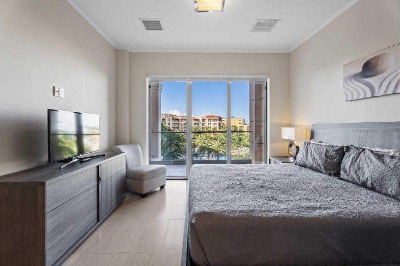 Beach View - Miramar Pleasure 2BR condo - LV308 - image 10