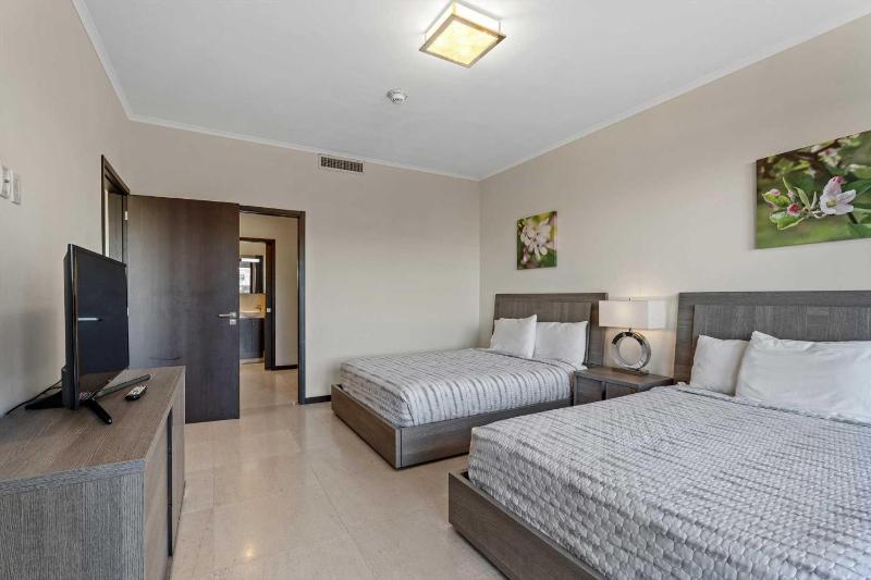 Beach View - Miramar Pleasure 2BR condo - LV308 - image 9