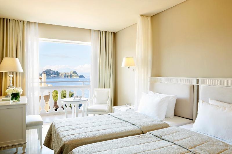 Deluxe Room Sea View image 4
