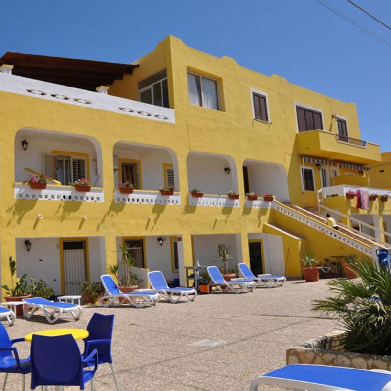 One-Bedroom Apartment with Sea View image 1