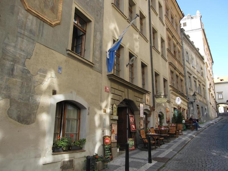 Small Studio (2 Adults) image 3