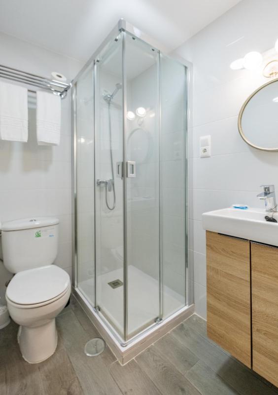 Budget Single Room image 3