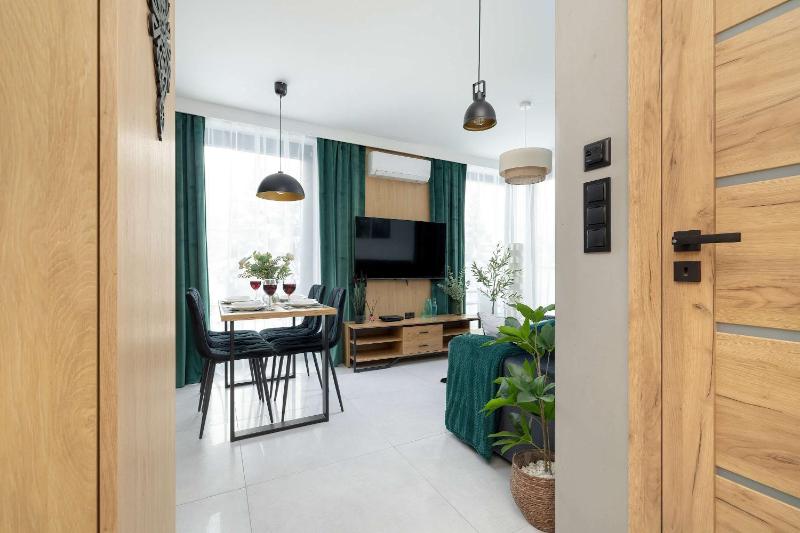 Prestiżowe Góralskie Apartamenty w Sercu Zakopanego & Parking by Noclegi Renters - image 5