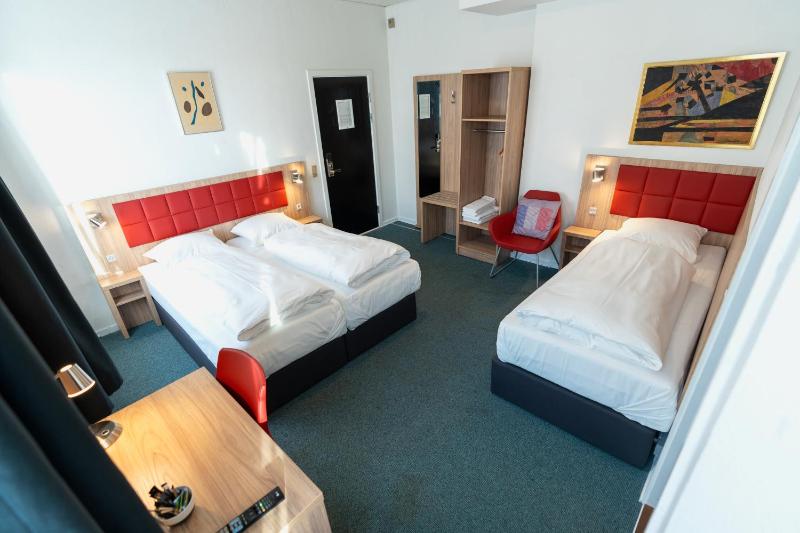 Triple Room image 4