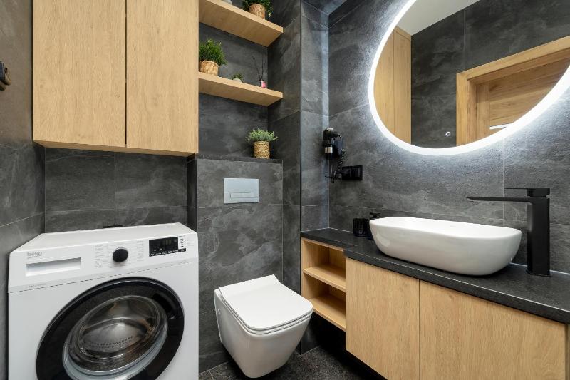 Prestiżowe Góralskie Apartamenty w Sercu Zakopanego & Parking by Noclegi Renters - image 30