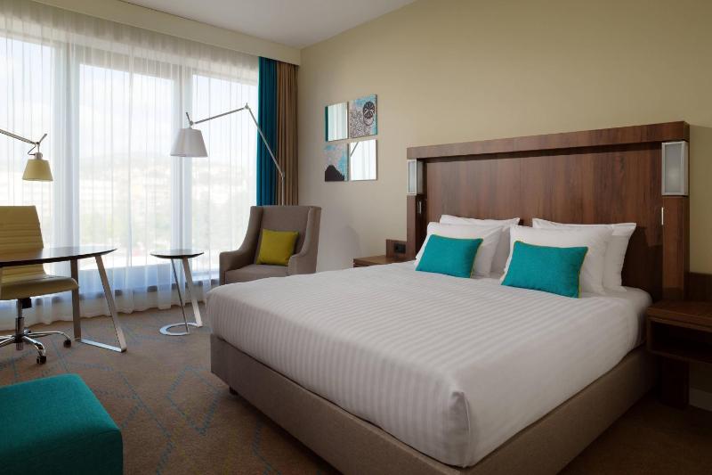 King Room image 3