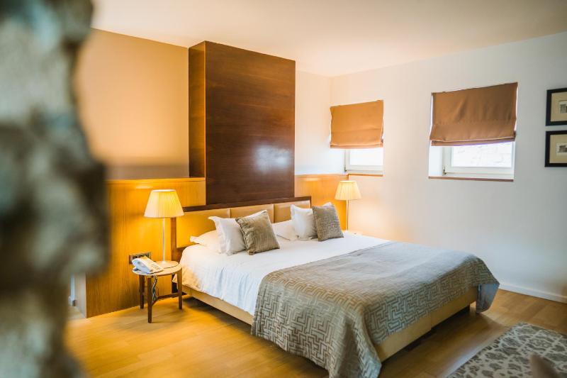 Junior Suite - Main Building image 4