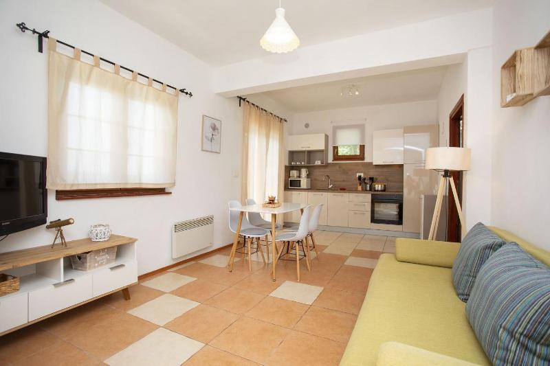 Holiday Home Deborah with Private Pool - image 14