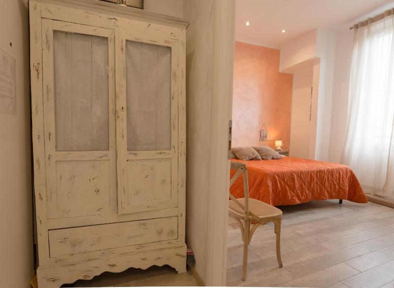 Deluxe Double Room with City View via San Giovanni in Laterano 85 image 2