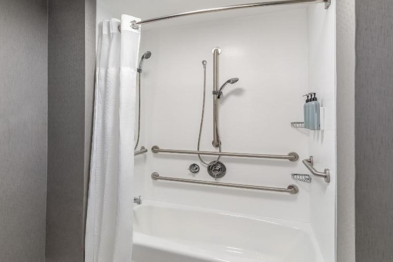 Queen Studio with Sofa Bed image 2