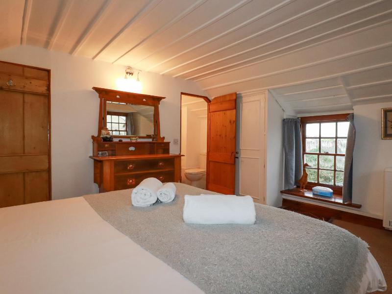 Rose Cottage - image 10
