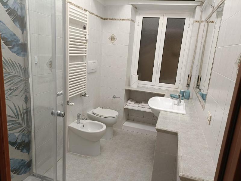 One-Bedroom Apartment with Terrace image 3