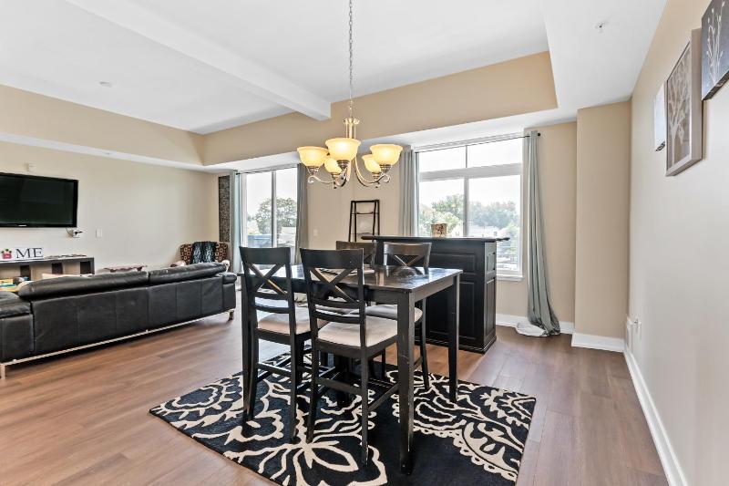 Three-Bedroom House image 1