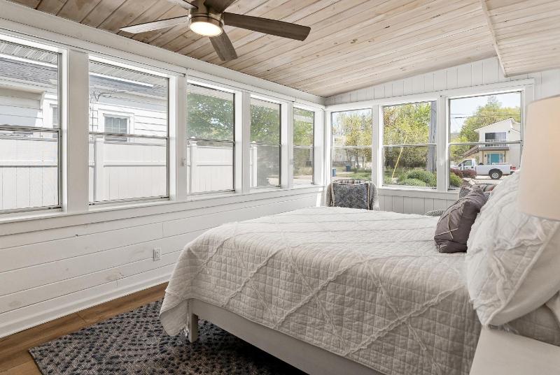 Three-Bedroom House image 4